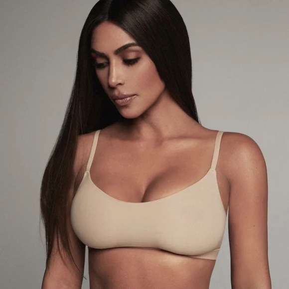 SKIMS x Fits Everybody Scoop Bralette - Picture 2 of 4